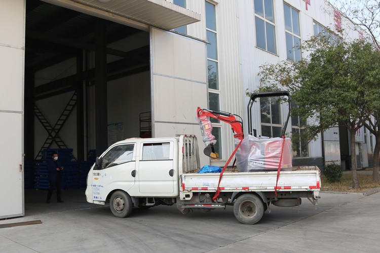 Petite excavatrice du Groupe charbon de la Chine expédiée à Jiangsu